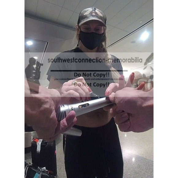 Charlotte Flair WWE Wrestling Signed Microphone Mic BAS Beckett Proof Autograph - Picture 2 of 9
